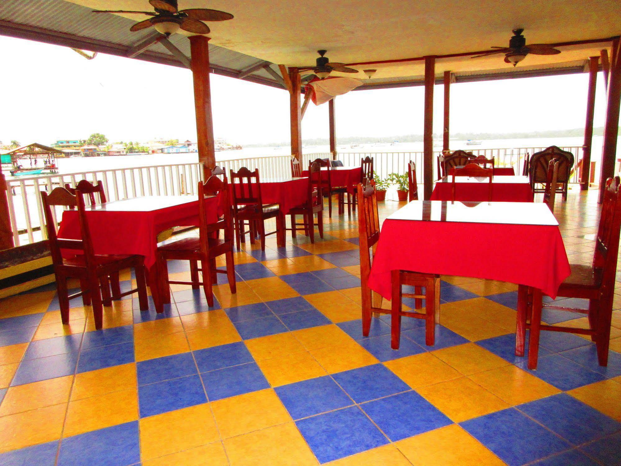 Los Balcones Over The Sea Hotel Bocas del Toro Exterior foto
